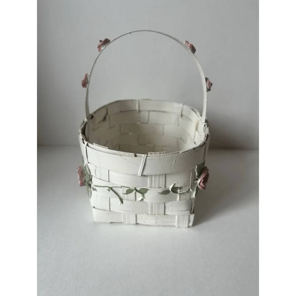 Vtg Shabby Chic Woven Wood Basket With Handle/Pink Ceramic Roses/Green Vines